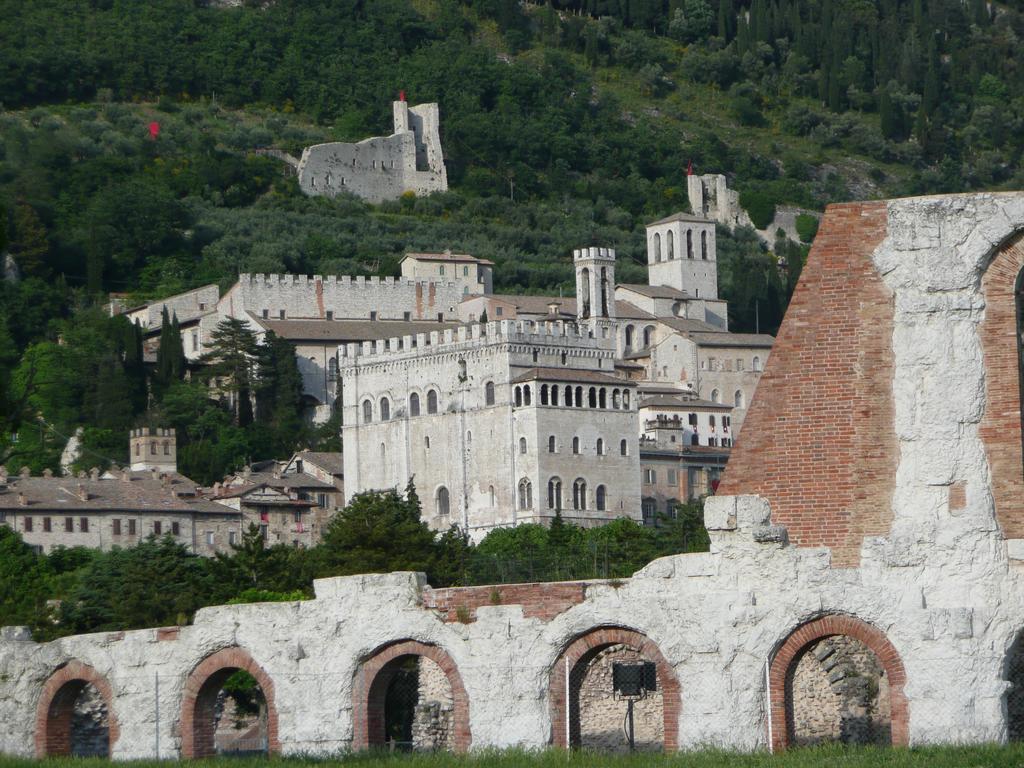 Residenza Di Via Piccardi Bed and Breakfast Gubbio Buitenkant foto